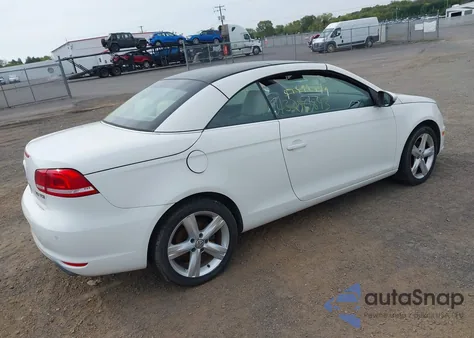 2012 Volkswagen Eos Lux z USA, uszkodzony, nr VIN WVWFW7AH2CV006055